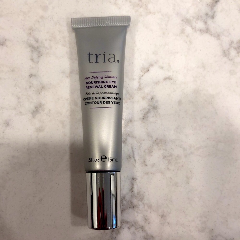NEW! Tria eye renewal serum - Picture 3 of 4